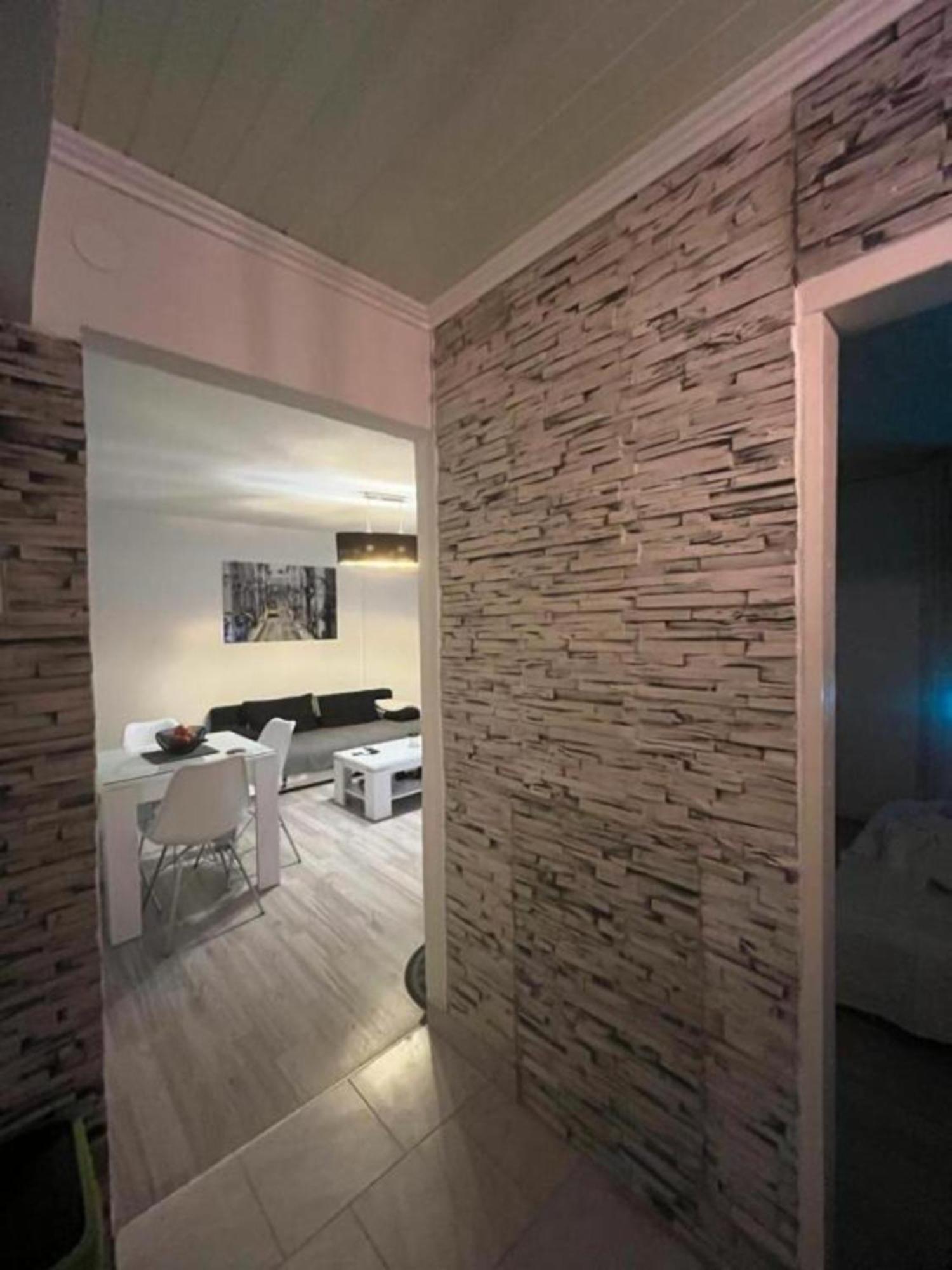 Apartment Tommy Zara Esterno foto