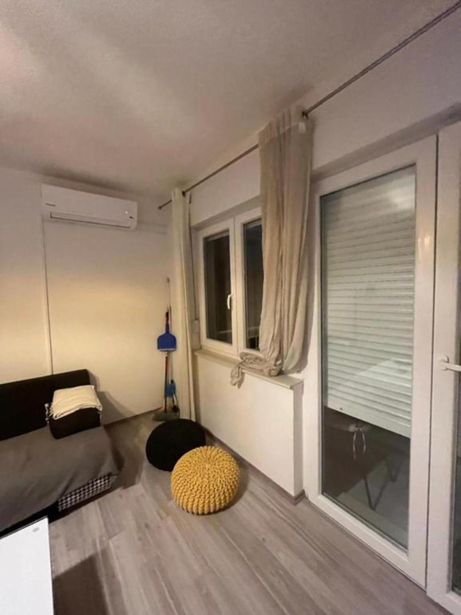 Apartment Tommy Zara Esterno foto